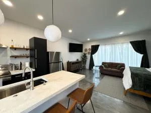 Guesthouse Retreat in Phoenix, Arizona - 凤凰城