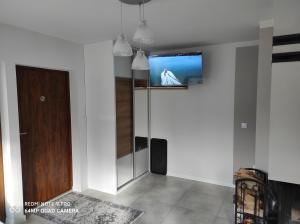 Domek pod brzyzkiem 2