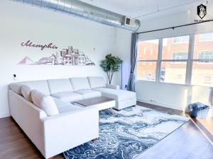 BRAND NEW Modern 1BD Loft in Downtown with free parking