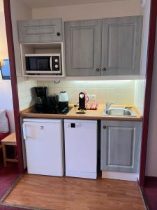 Appartements Magnifique appartement pour 5 personnes grande terrasse sud vue panoramique, plein soleil, calme havre de paix et de detente : photos des chambres