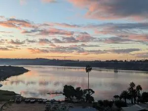 Water Views on Every Floor for this multi Holiday Home - Walk to the Beach - Carlsbad