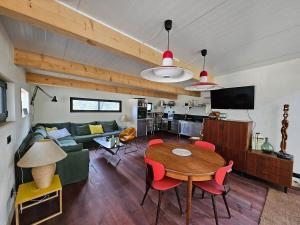 Maisons de vacances Villa avec patio et Pool House : photos des chambres