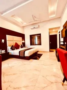 Hotel The Onix - Barkot