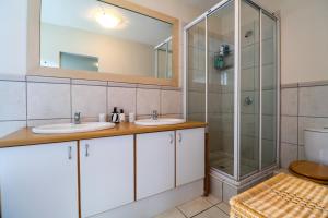 Contemporary Living In Plett