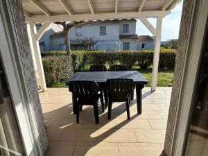 Maisons de vacances VILLA T3 bord de mer - vue mer a 500 m de la plage- piscine chauffee A CASETTA DI A SPIAGGIA : photos des chambres