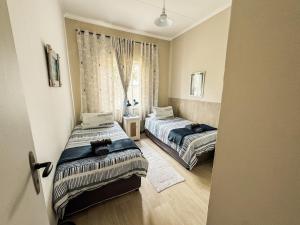 Quaint Seaside Cottage