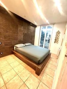 Apt Chic with view on Collines de Marcel Pagnol Wifi free parking and clim