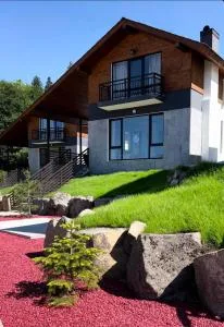 Mountain View Luxury Villa - Kimotesubani