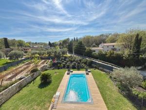 Villas L-essence du sud avec 4 suites, piscines et four a pizza : photos des chambres