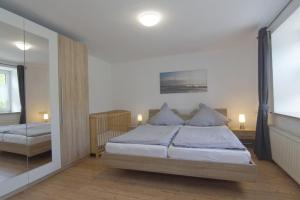 Seemöwe am Naturstrand