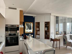 4-bed apartment PARIS 12 - 4-Sterne-Hotels in Paris