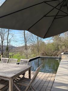 Bellevue de Terrou with natural pool