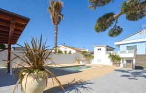 4 Bedroom Amazing Home In Kaukana