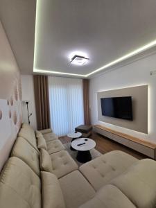Seratlić Lux 28