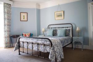 Woodlands, Teignmouth