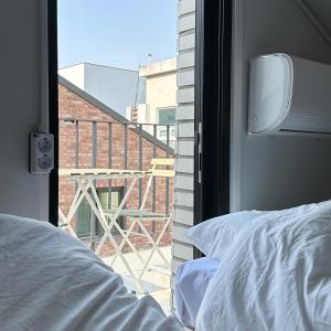 HongDae, 6 ppl, new building, Big terrace