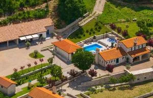 Villa Skavre - Nova Vas