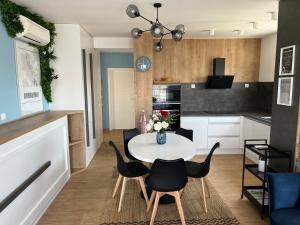 Blue Breeze Apartments