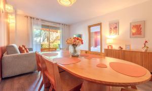 Les 15 Pins & La Mer -Your green getaway near sea & beach