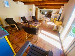 Maisons de vacances Location climatisee, piscine, animaux acceptes, jardin cloture, parking, provence , wifi : photos des chambres