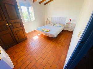 Maisons de vacances Location climatisee, piscine, animaux acceptes, jardin cloture, parking, provence , wifi : photos des chambres