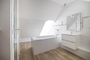 Maisons de vacances Maison d-exception sur la ligne droite des Hunaudieres : photos des chambres