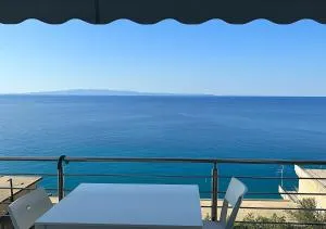 Blue Sea Apartments - Qeparo