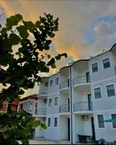 Sar Hotel, Velipojë - 维利波吉