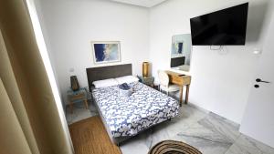 Luxurious 2BR Apartment in City Center with Internet