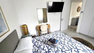 Luxurious 2BR Apartment in City Center with Internet