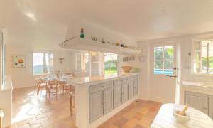 Villas JAMES FCD06 - charming Croix-Valmer villa with pool and stunning panoramic sea view : photos des chambres