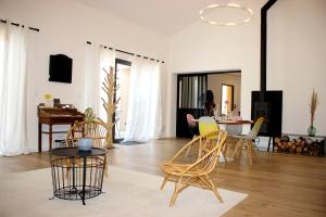 Magnifique gîte écologique en pleine campagne avec piscine