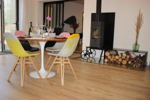 Magnifique gîte écologique en pleine campagne avec piscine