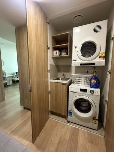 Cozy City-view home in the central CBD