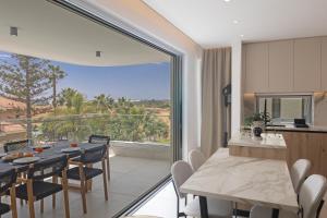 Mackenzy Dream Residence 202