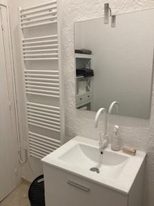Appartements Nouveau T2 Centre Historique : photos des chambres
