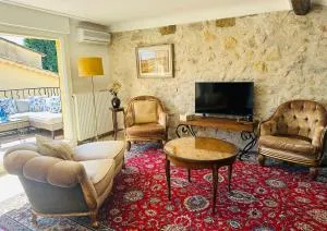 Character-filled Unique old Village Home - 穆昂萨尔图