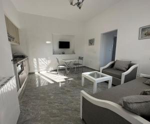 Grand appartement une chambre 3 mins de la plage 3 hammamet nord