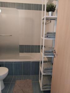 Modern Holiday Appartment With Pool