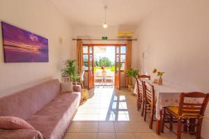 Liviko Beach Apartments - only adults