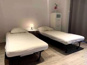 Baie de Sanary - Beau F2 bord de mer avec piscine