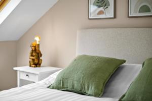 Stylish 7 Bedroom House