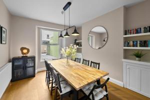 Stylish 7 Bedroom House