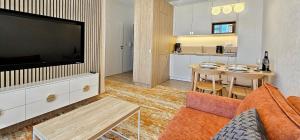 HolidayHomePL Bel Mare F505 z sypialnią i balkonem