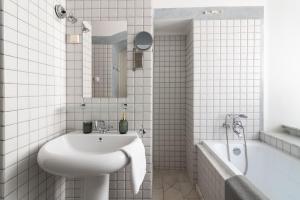 Kings City - Central Apartment