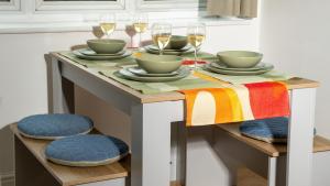 Whole 2-Bed, 2-Bath Apartment - Professionals, Contractors, Free Parking, ULEZ Free, Bham City - 10mins