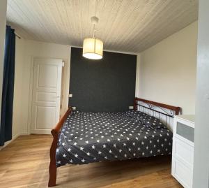 Sunny 2-room apartment with king size bed