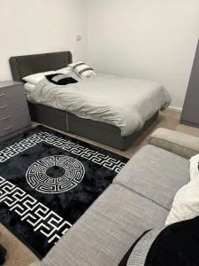 COZY DOUBLE Bedroom STUDIO With WIFI & PARKING Waltham Cross - Wormley