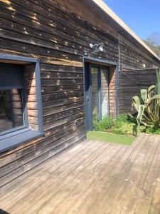 Maisons de vacances Agreable maison a Ares plein centre mais au calme et a cinq minutes a pied de la plage : photos des chambres