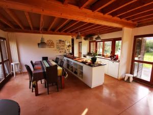 Maisons de vacances Maison atypique 150m2, au calme et mer a proximite : photos des chambres